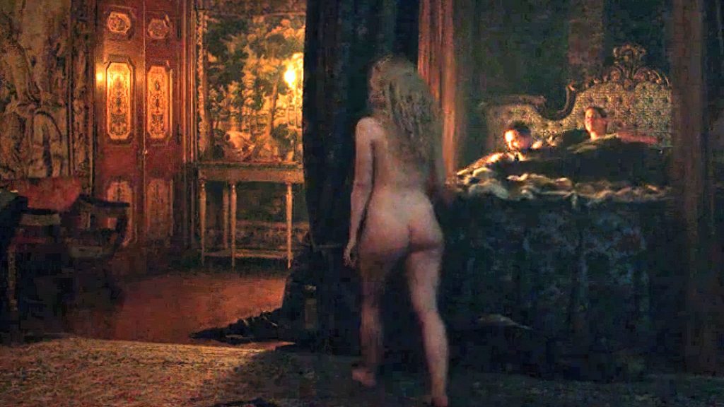 videos TV photos nude nips Instagram Elle Fanning celebrity butt boobs ass 