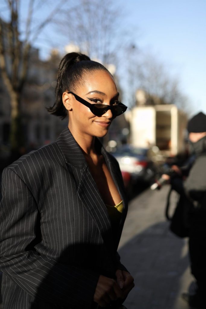 Supermodel Jourdan Dunn Flashing Her Breasts and Areolas gallery, pic 11