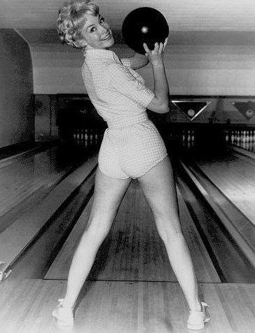Barbara Eden Flaunts Her Tight Ass In Public CelebMasta.com 2