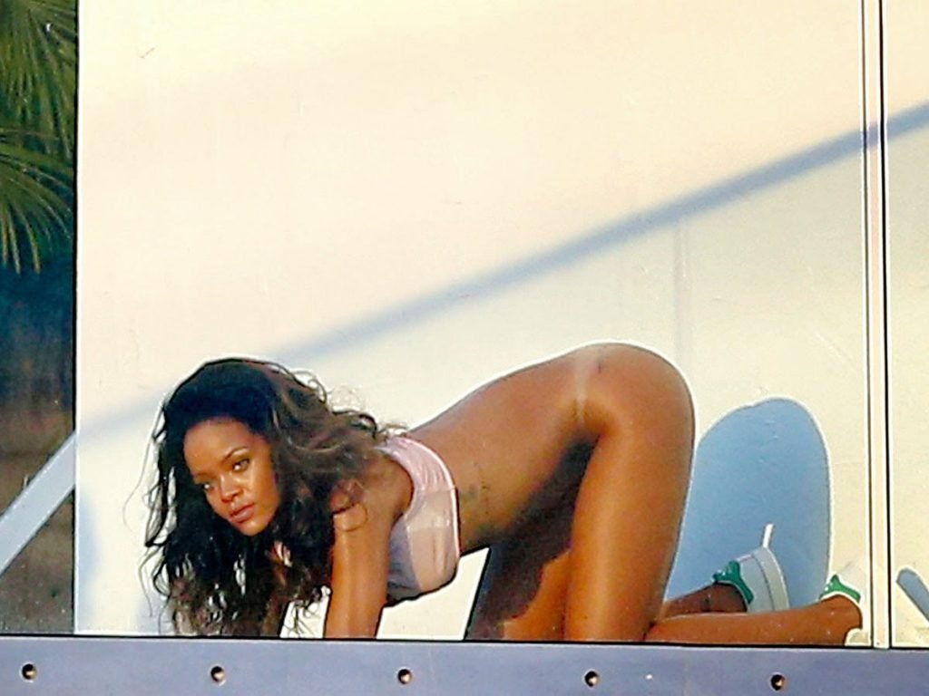 Rihanna | Celeb Masta 65