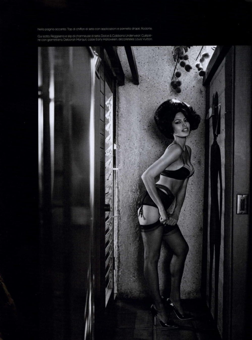 Eva Mendes topless pic