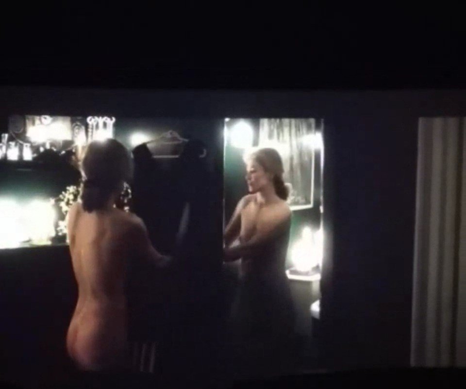 Glamorous Rosamund Pike Exposes Her Saggy Tits Ass In A Private War CelebMasta.com 3