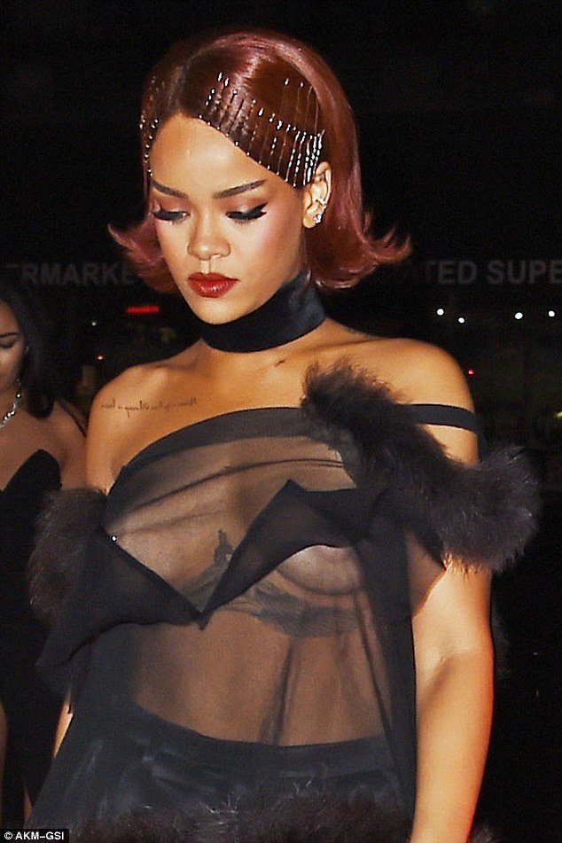 Rihanna | Celeb Masta 25