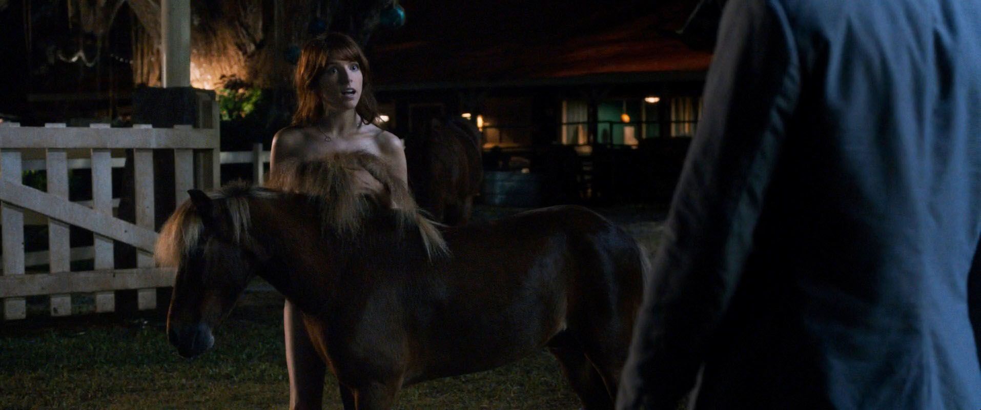 Nude Anna Kendrick and Aubrey Plaza Flashing Their Boobs and Intriguing Cur...
