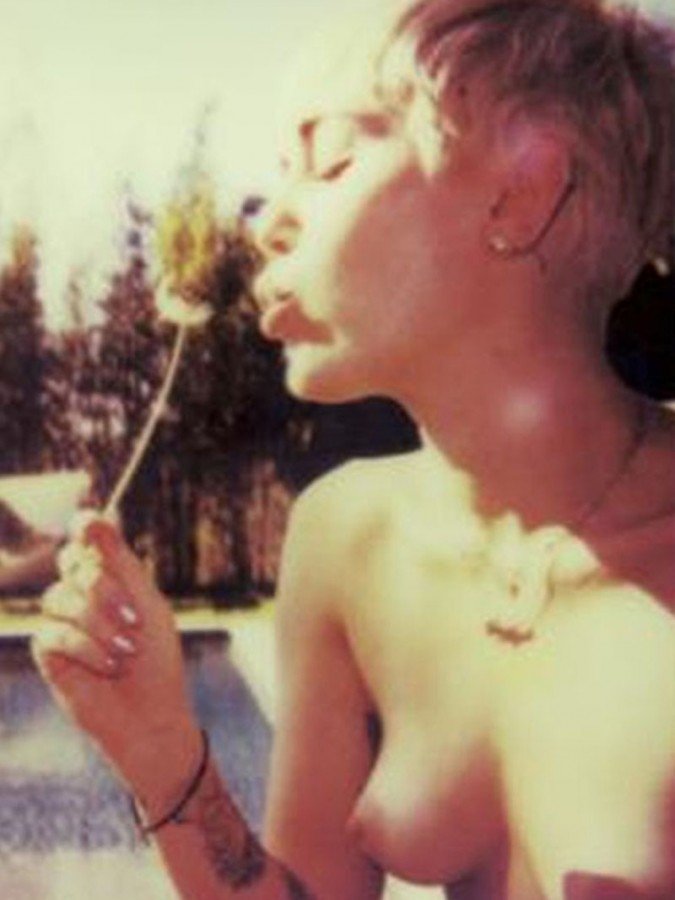 Miley Cyrus | Celeb Masta 73