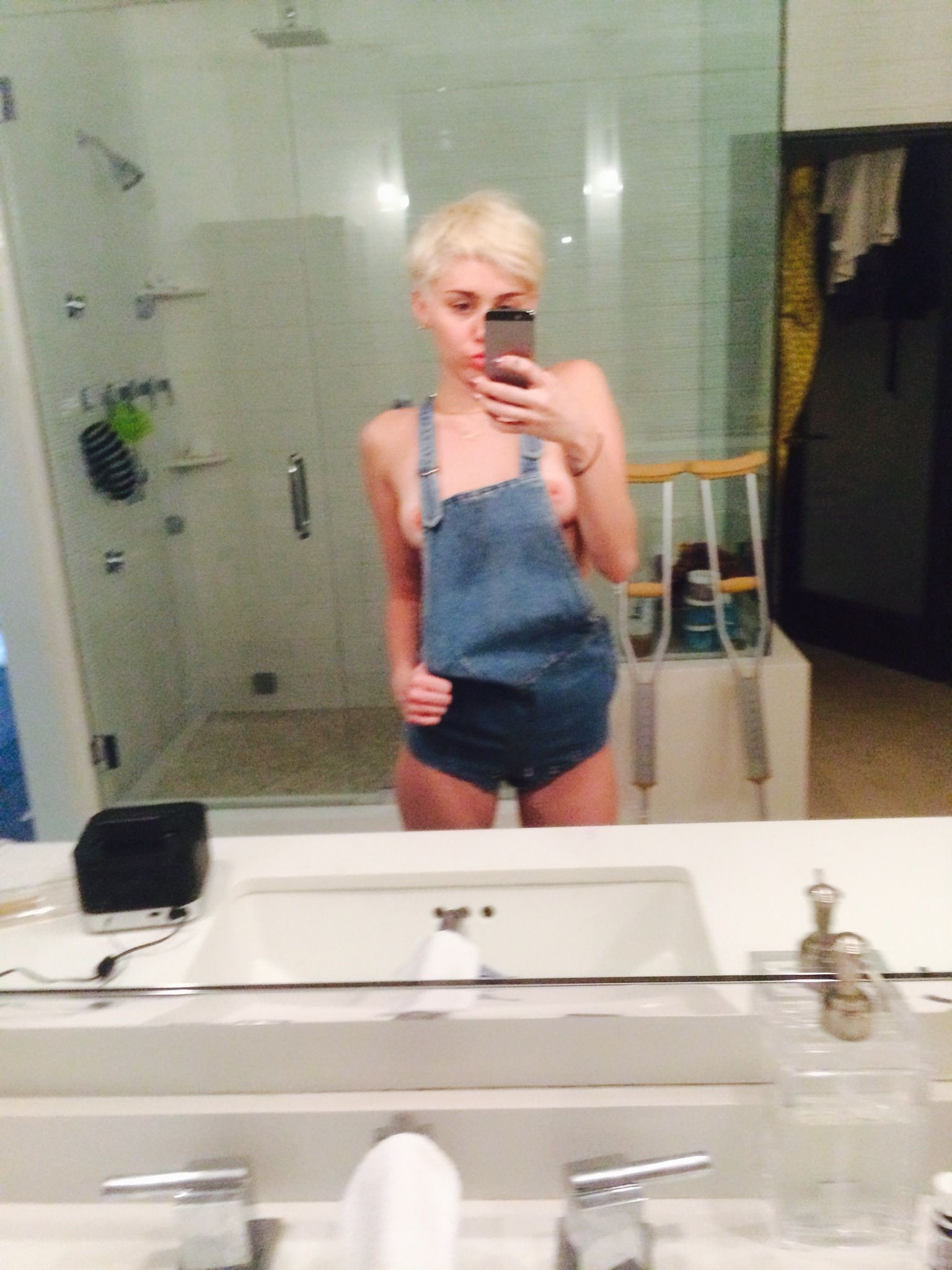 Miley Cyrus | Celeb Masta 251