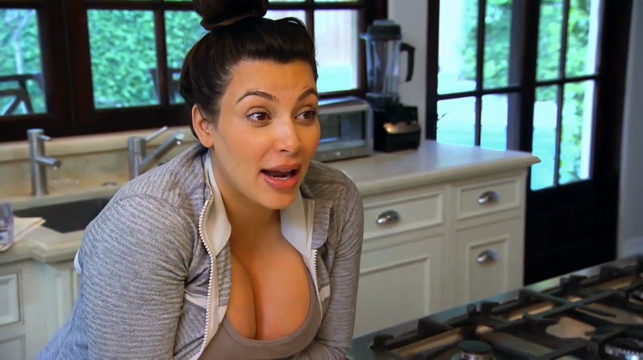 Kim Kardashian Keeping Up with the Kardashians S08E02 2