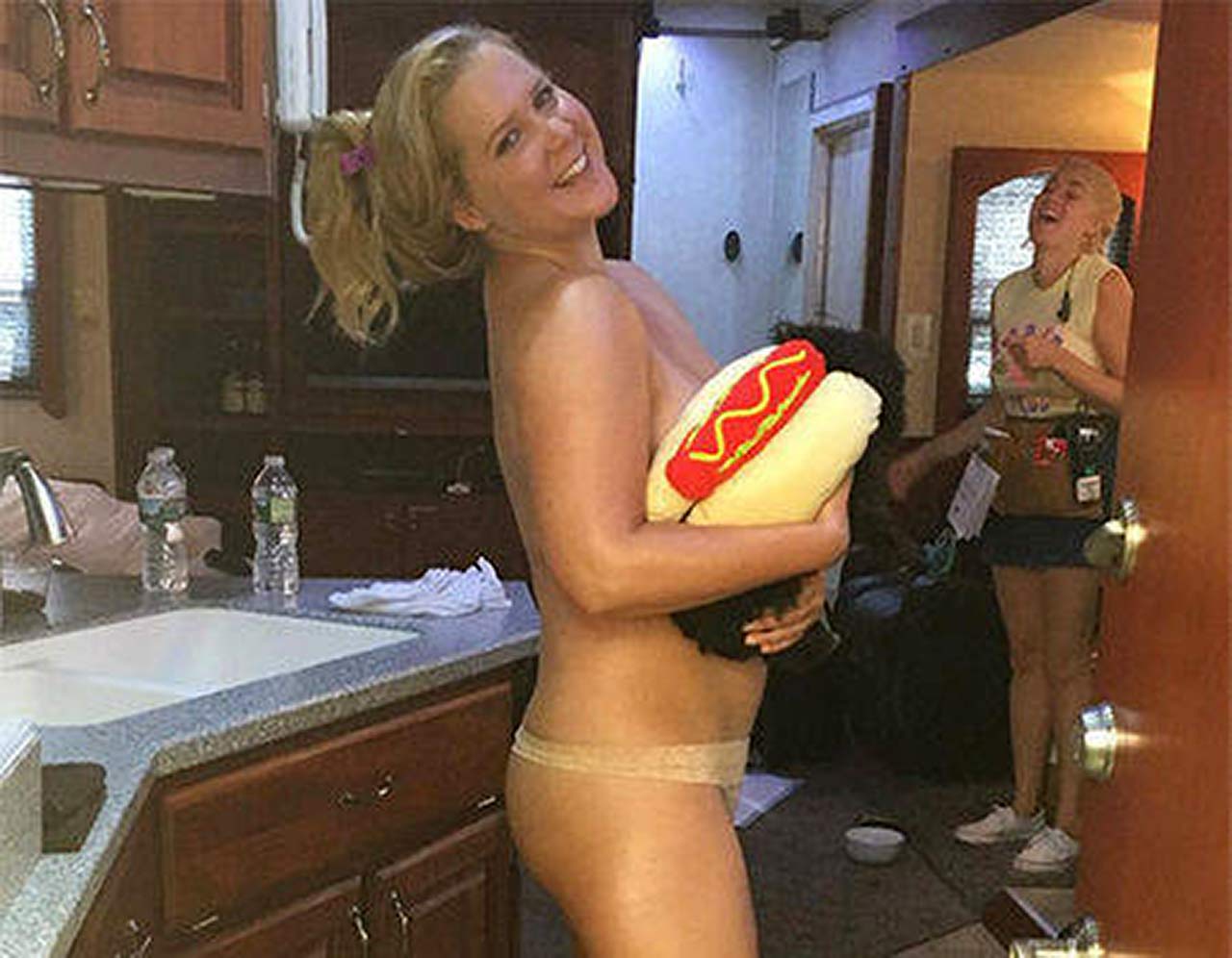 Amy Schumer Naked Nude Sexy 19