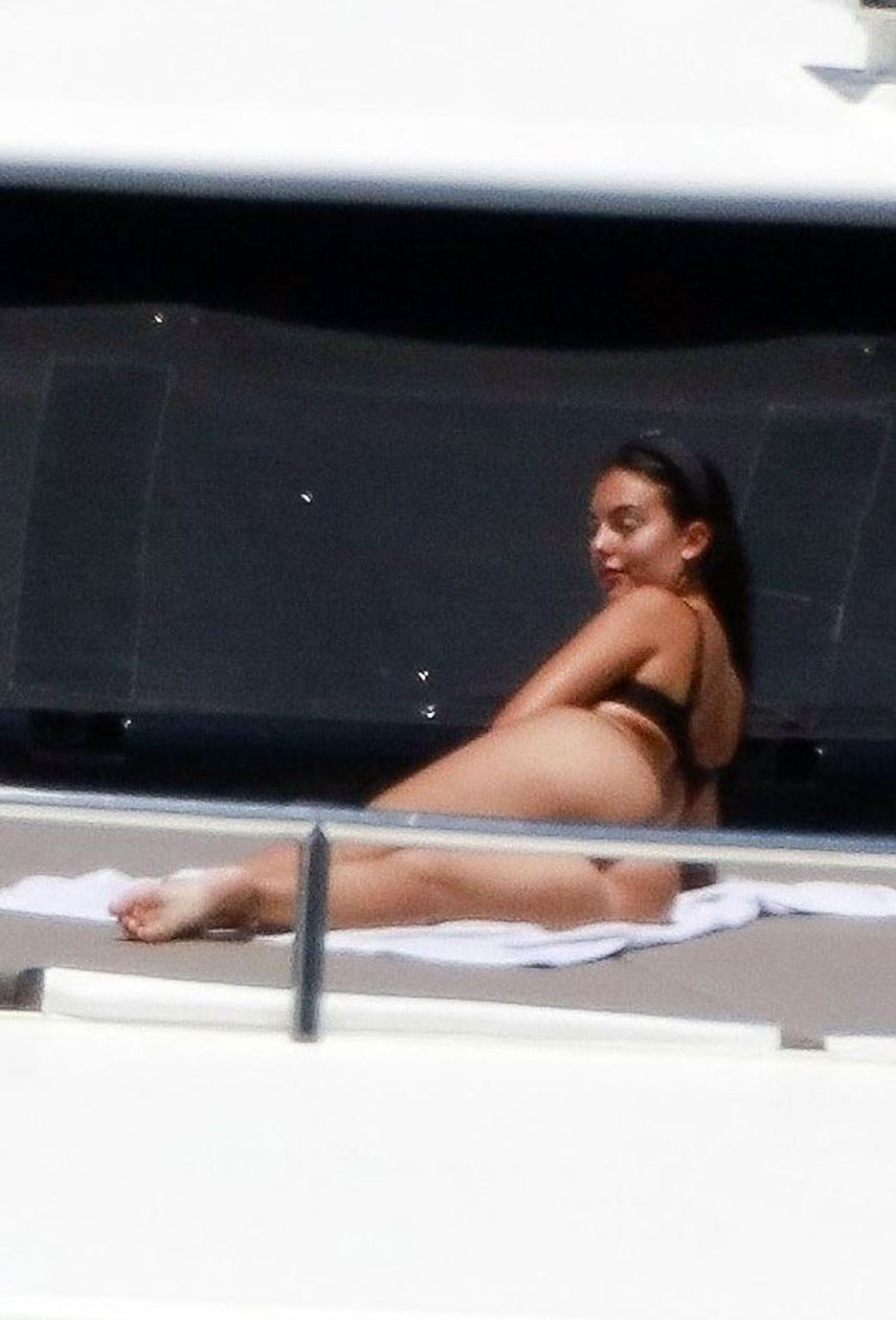 Georgina Rodriguez hot bikini ScandalPost 16
