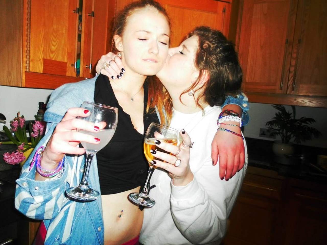 Private Revealing Photos Sophie Turner 14
