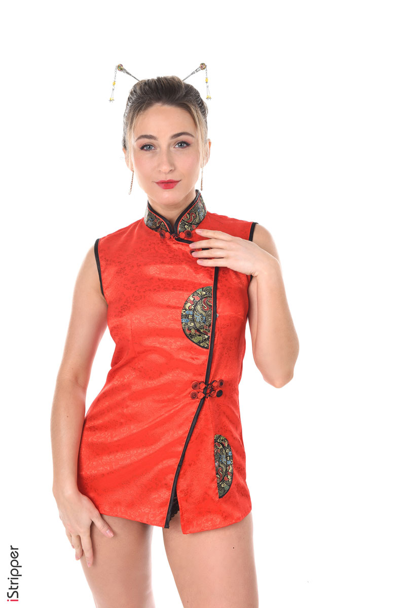 cara mell oriental outfit 2