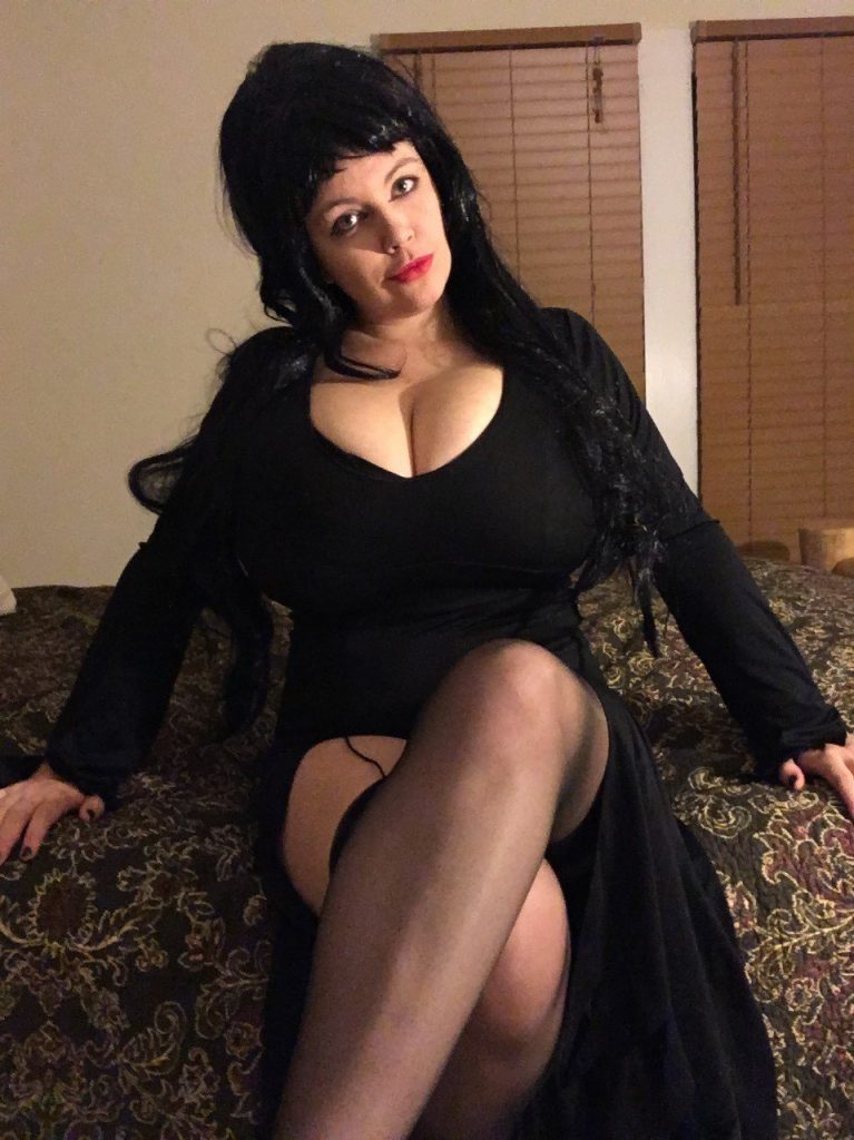 Lovely Lilith Goth Style Curves