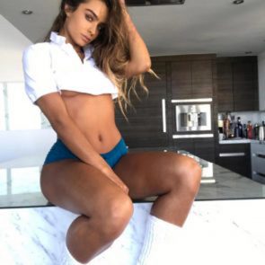 10 Sommer Ray Nude 295x295
