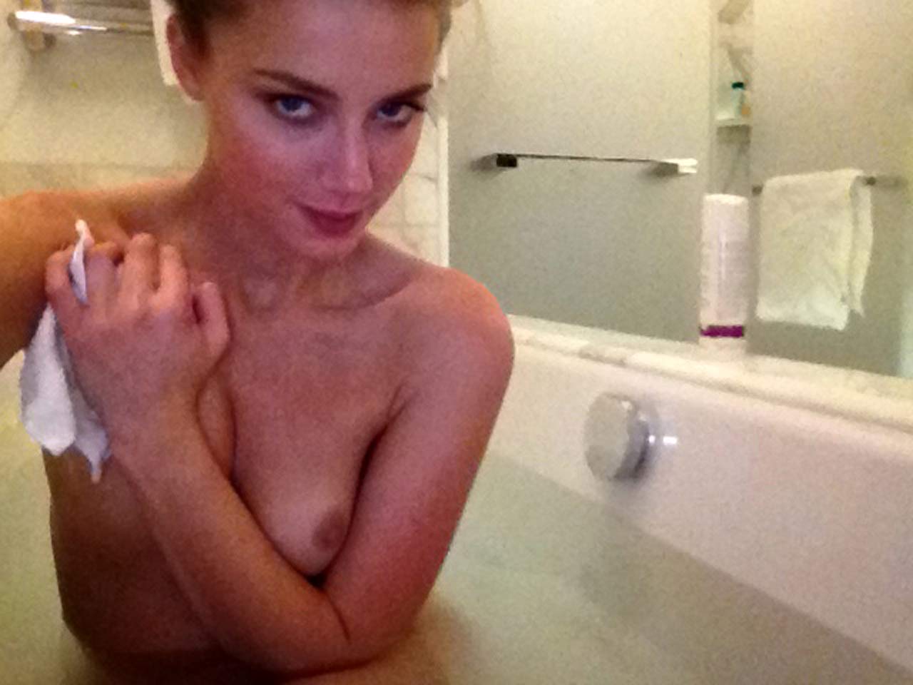 Amber Heard Naked Leaked Nude Topless 29