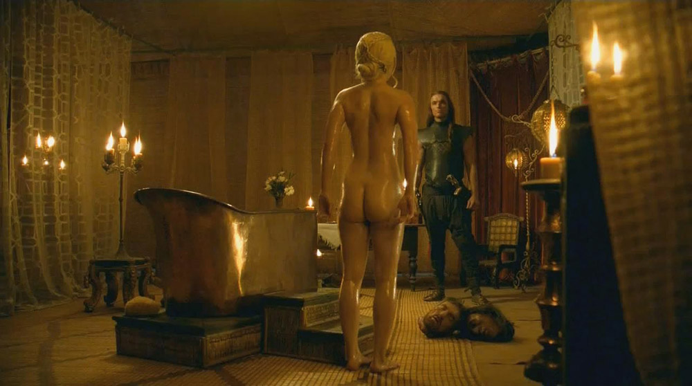 Emilia Clarke naked ass