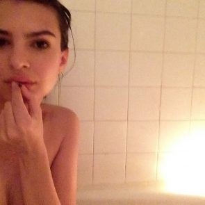 Emily Ratajkowski selfie in bathroom