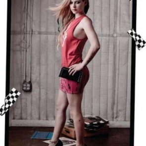 Avril Lavigne nude hot bikini sexy ScandalPost 43
