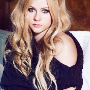 Avril Lavigne nude hot bikini sexy ScandalPost 64