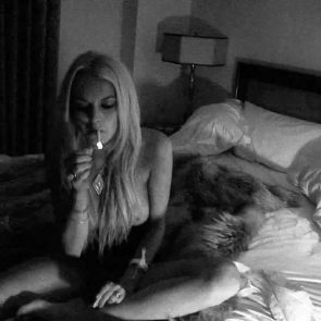 Lindsay Lohan Topless 2