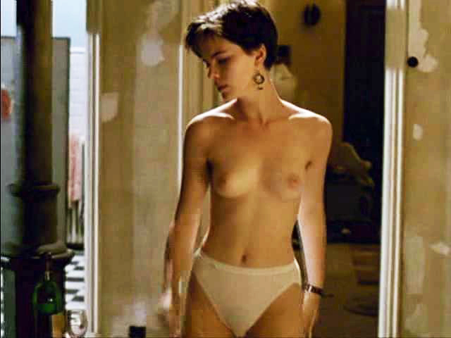 Kate Beckinsale nude tits