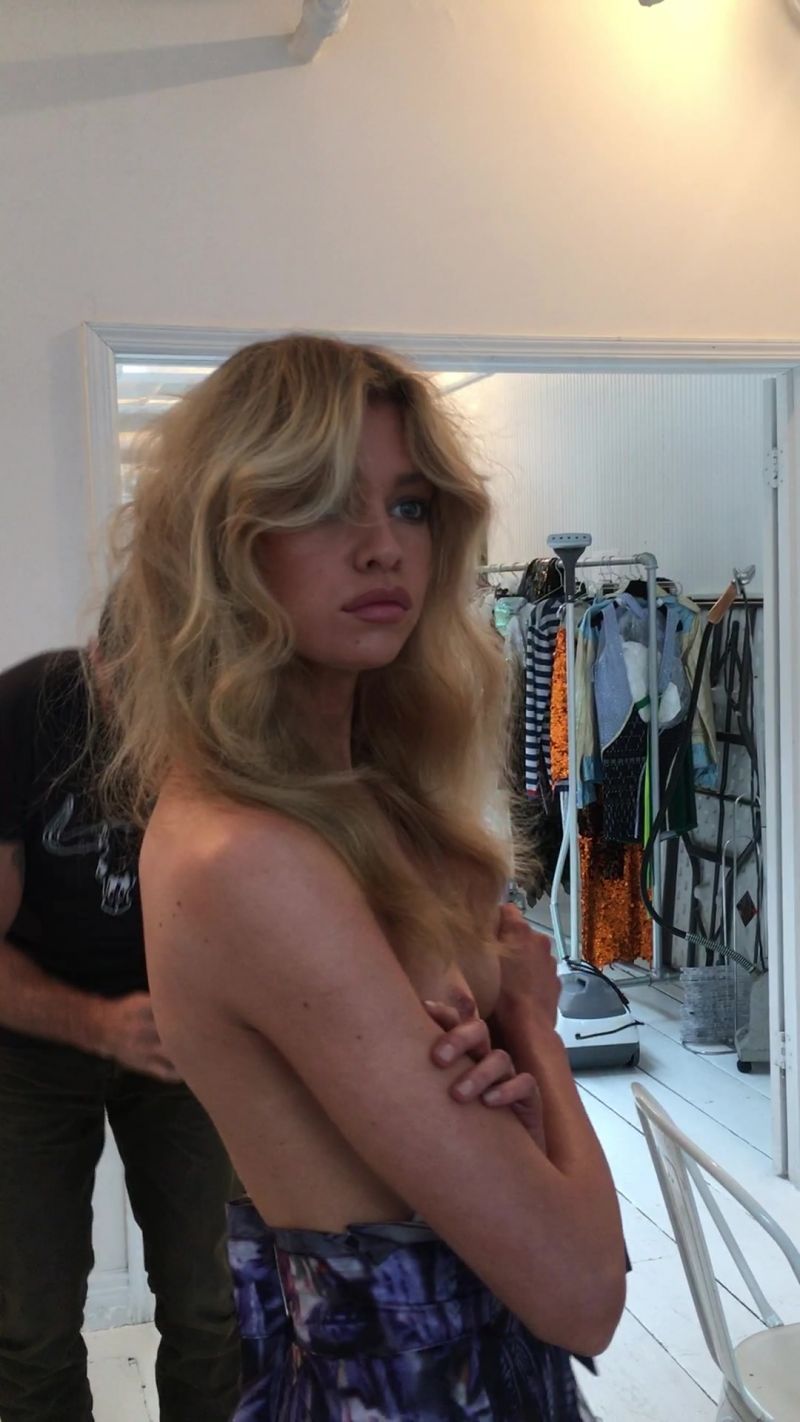 topless tits Stella Maxwell sexy private pics photos nude naked leaked fappening boobs ass 