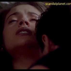 Alyssa Milano Nude Boobs And Sex Scene In Embrace of the Vampire Movie 3