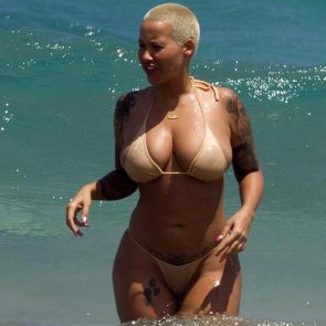 Amber Rose Naked Nude Topless Sexy 29