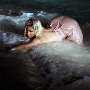 Nicki Minaj nude hot topless bikini sexy fee ScandalPost 22
