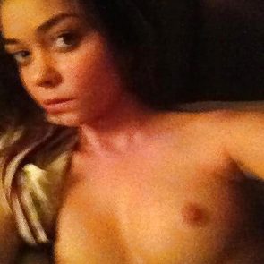 Sarah Hyland Naked Nude Leaked 21