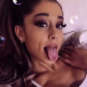 Ariana Grande tongue selfie
