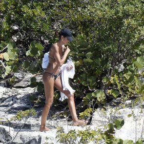 Izabel Goulart nude sexy hot bikini topless tight body tits ass pussy sextape ScandalPost 5