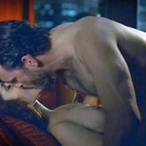 Marisa Tomei nude sex Factotum 3