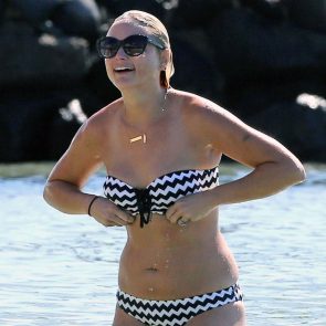 Miranda Lambert nude hot sexy bikini feet topless porn ScandalPlanet 1