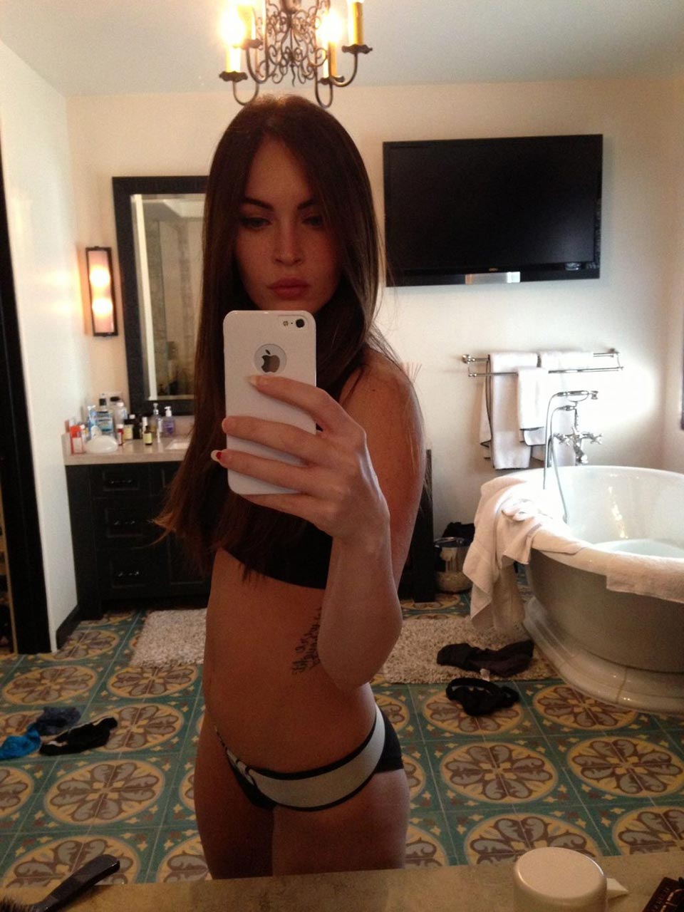 Megan Fox Nude Naked Leaked 18