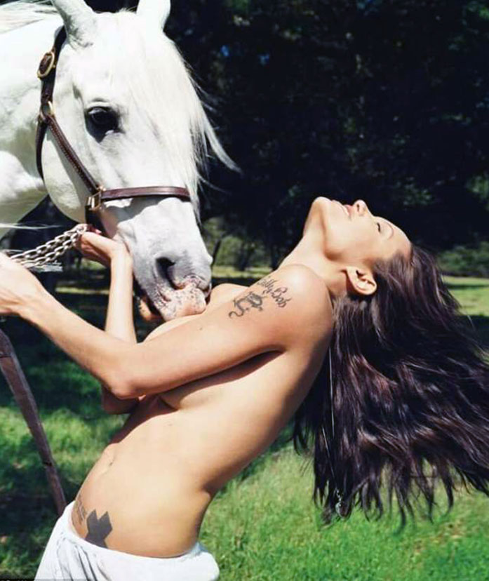 Angelina Jolie nude feet sexy hot naked boobs36