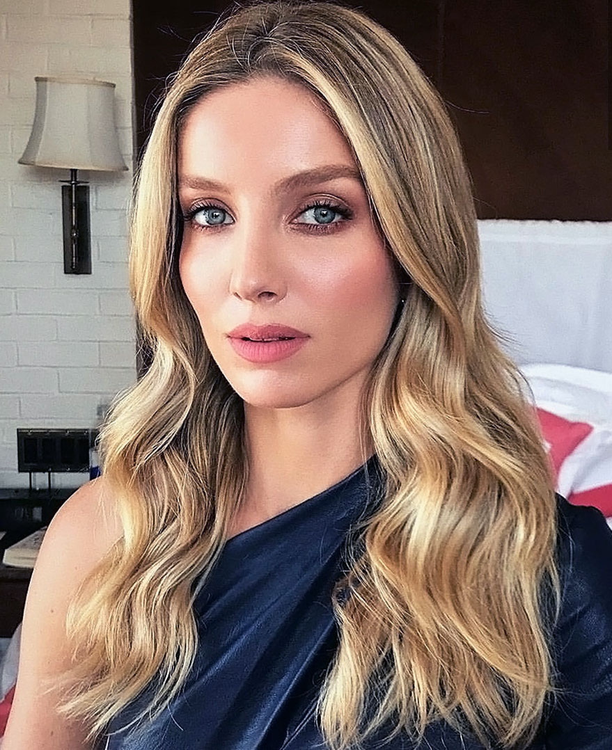 Annabelle Wallis nude sexy hot naked topless cleavage15