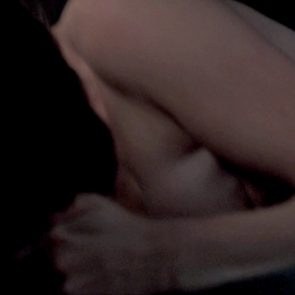 Anne Hathaway boobs