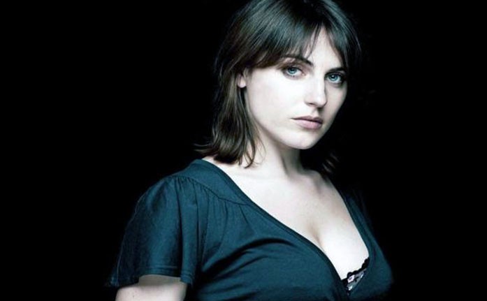 Antje Traue cleavage