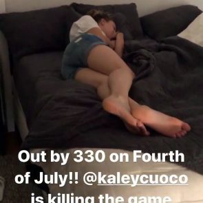 Kaley Cuoco feet SandalPost 35