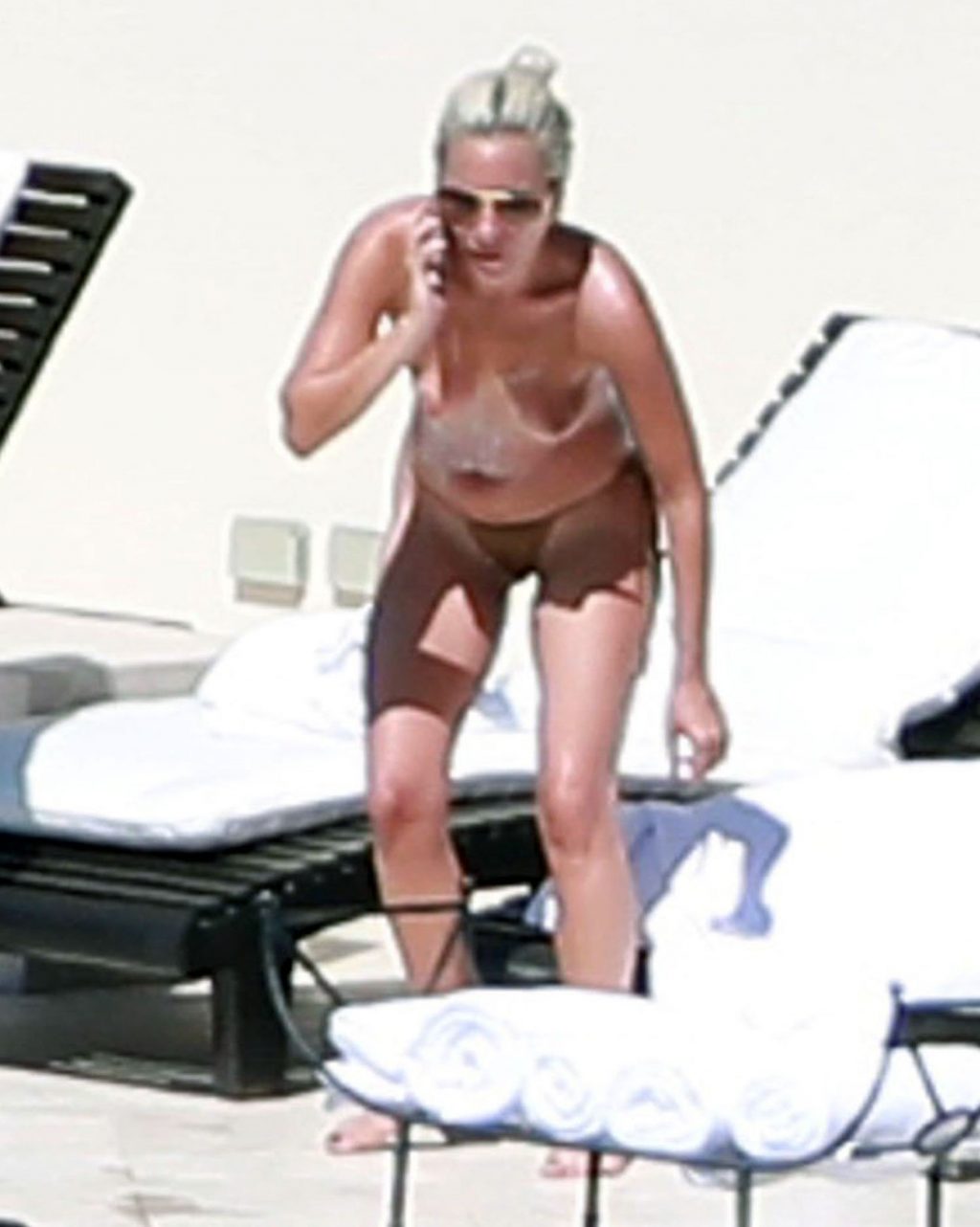 Lady Gaga nude sexy topless cleavage nipples4 2
