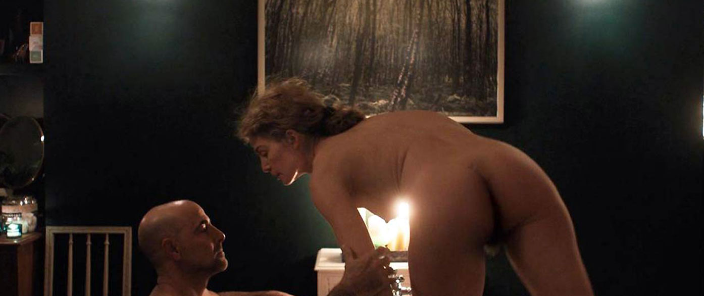 Rosamund Pike nude ass