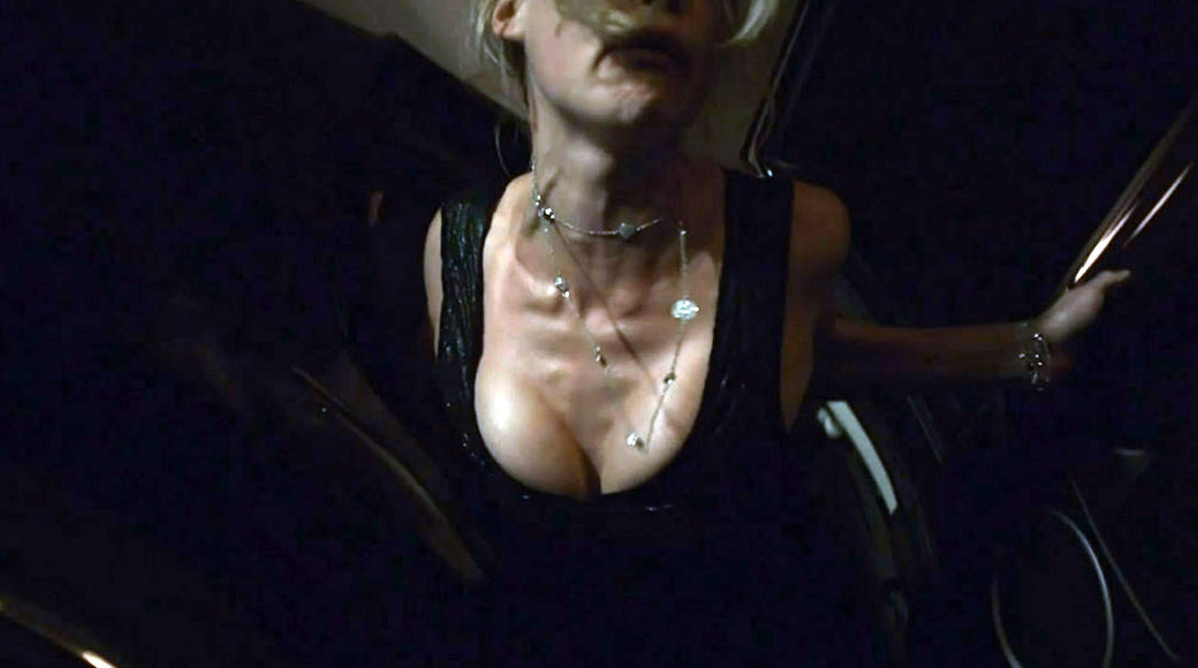 Rosamund Pike nude sexy 18