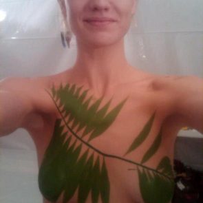 01 Yvonne Strahovski Nude Naked Leaked 1