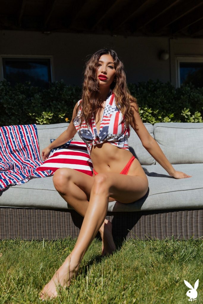 Patriotic Hottie Dominique Lobito Celebrates the Fourth of July in the Nude gallery, pic 1
