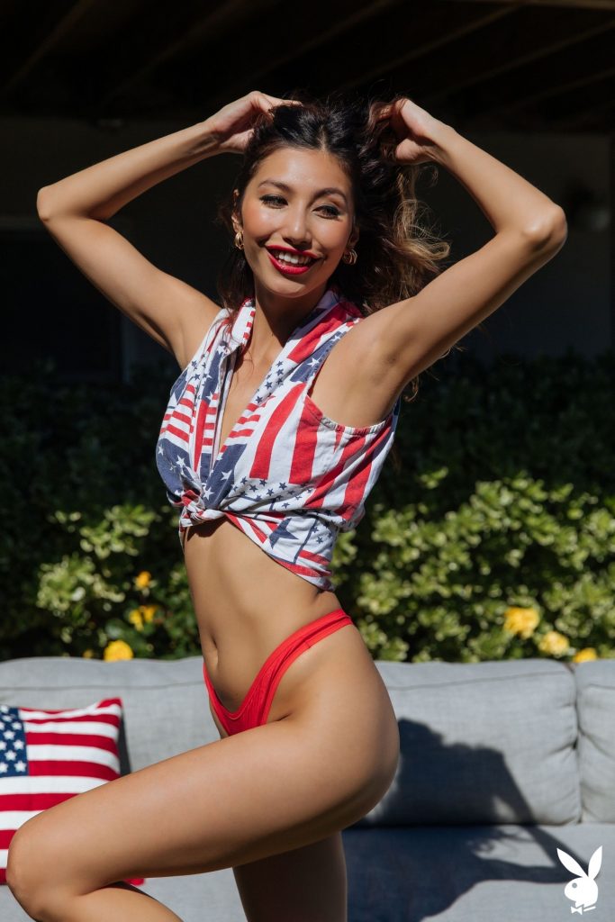 Patriotic Hottie Dominique Lobito Celebrates the Fourth of July in the Nude gallery, pic 4