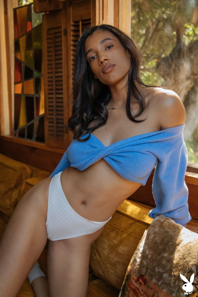 Big-Boobed Black Beauty Brookliyn Bares It All in a Playboy Photoshoot gallery, pic 8