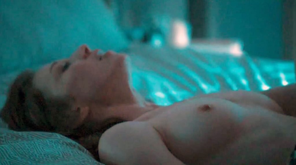 Carrie coon tits