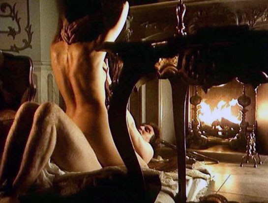 Catherine Zeta Jones nude topless naked sexy cleavage boobs11 1