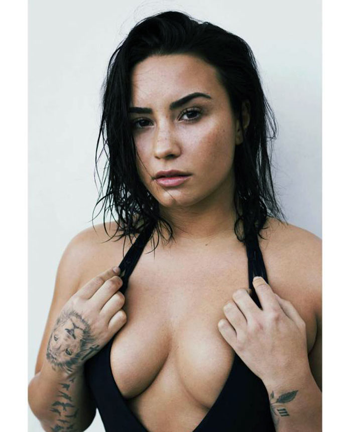 Demi Lovato nude sexy topless hot cleavage boobs22