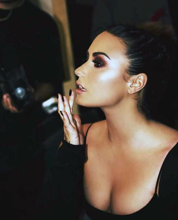 Demi Lovato nude sexy topless hot cleavage boobs57